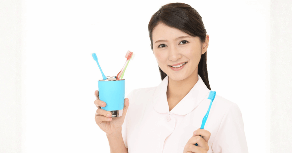 子どもに合うやわらかい歯ブラシや小さめヘッドを選ぶイメージ